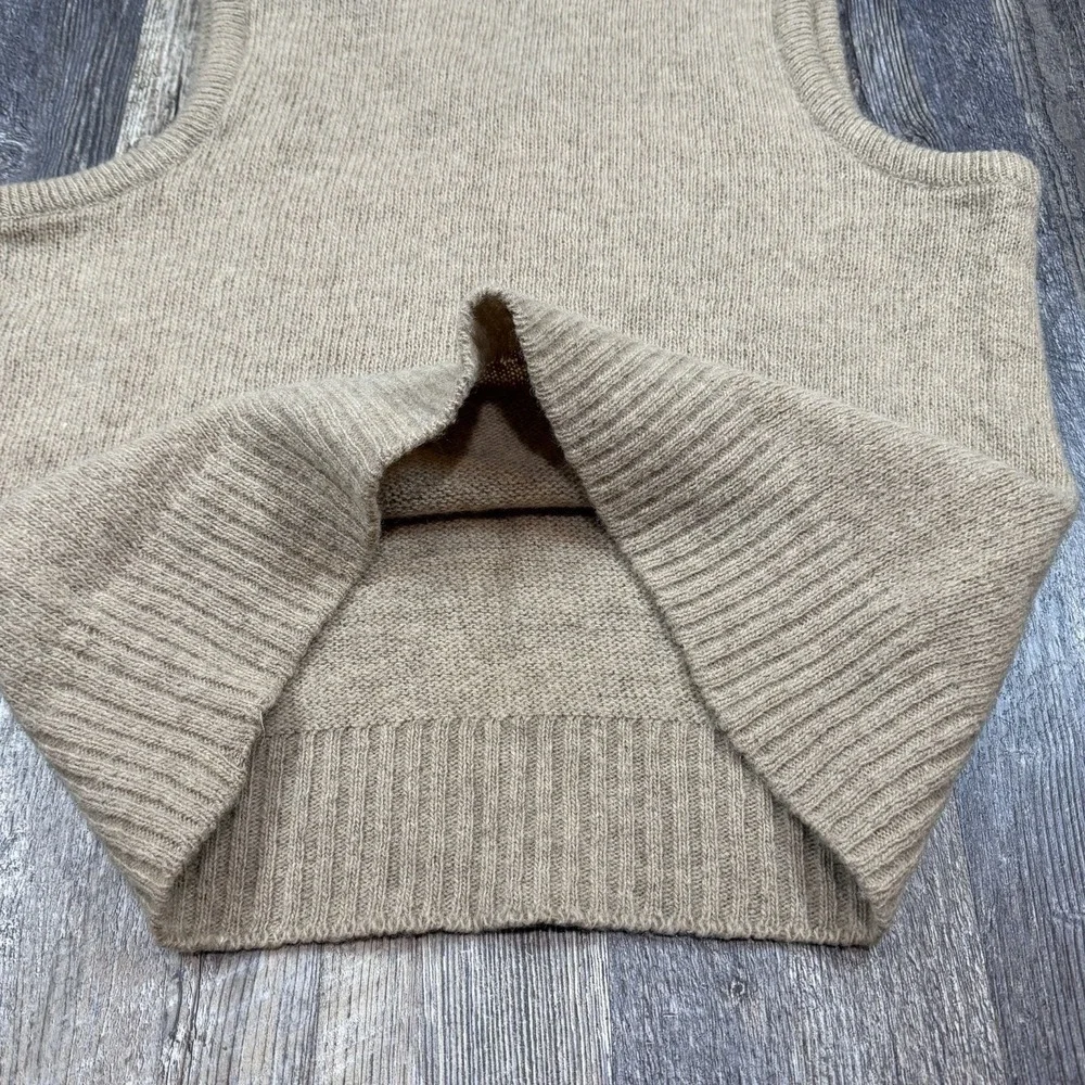 Columbia Knitwear Co **read notes